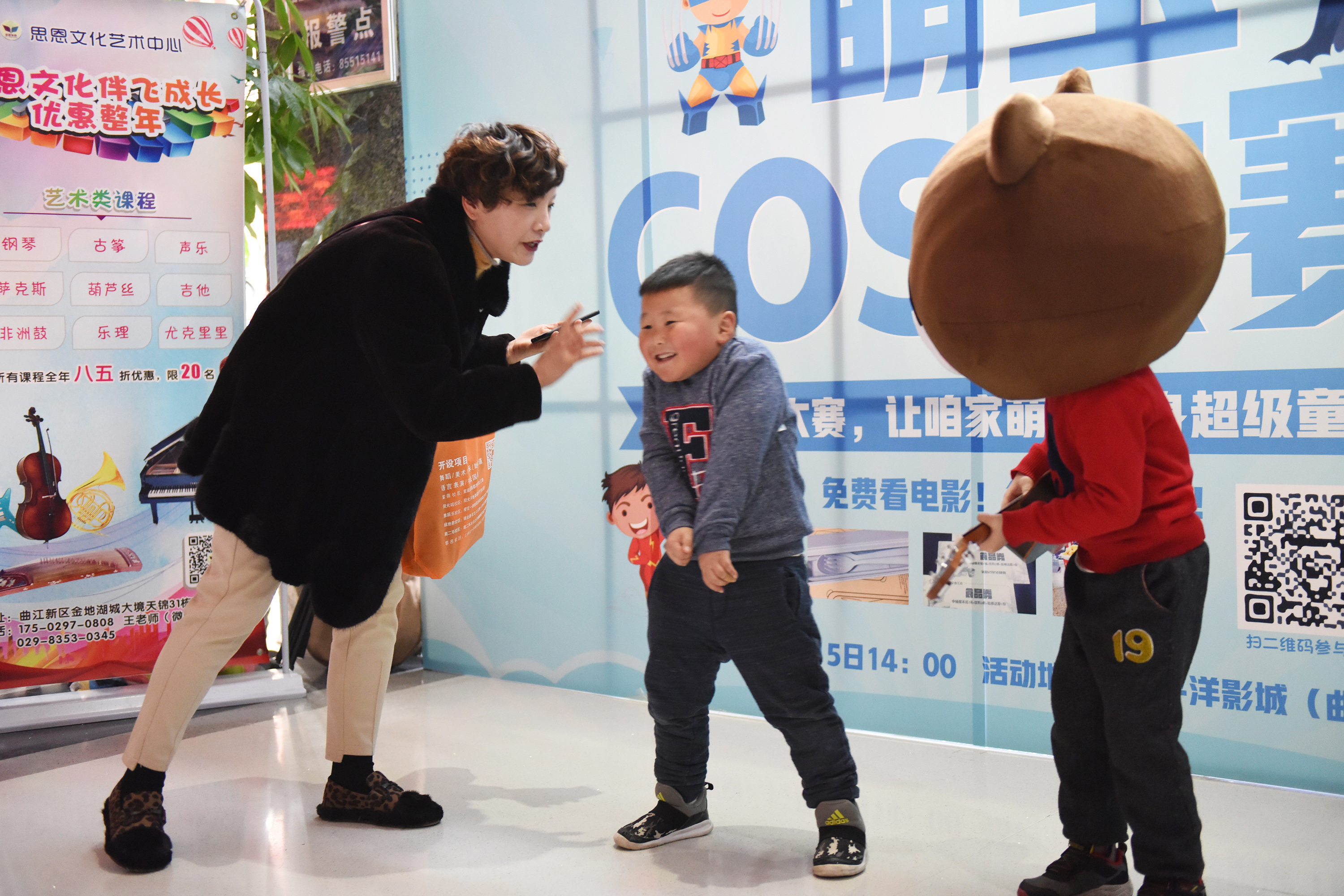 “欣慰孩子上台锻炼后的成长”——太平洋影城萌宝cos大赛侧记