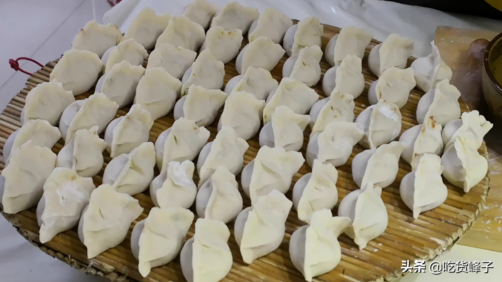 煮饺子的正确方法开锅煮皮,蒸饺饺子皮的做法和面技巧