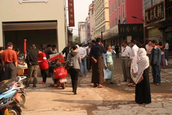 缅甸人怎么在瑞丽谋生,瑞丽人在缅甸的视频