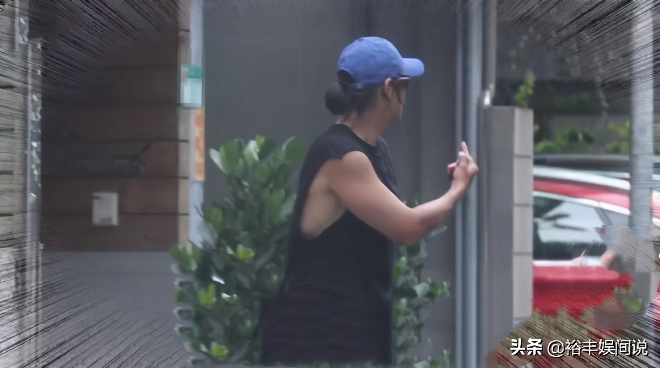 彭于晏晒照头发凌乱胡子拉碴,彭于晏新发型放飞自我