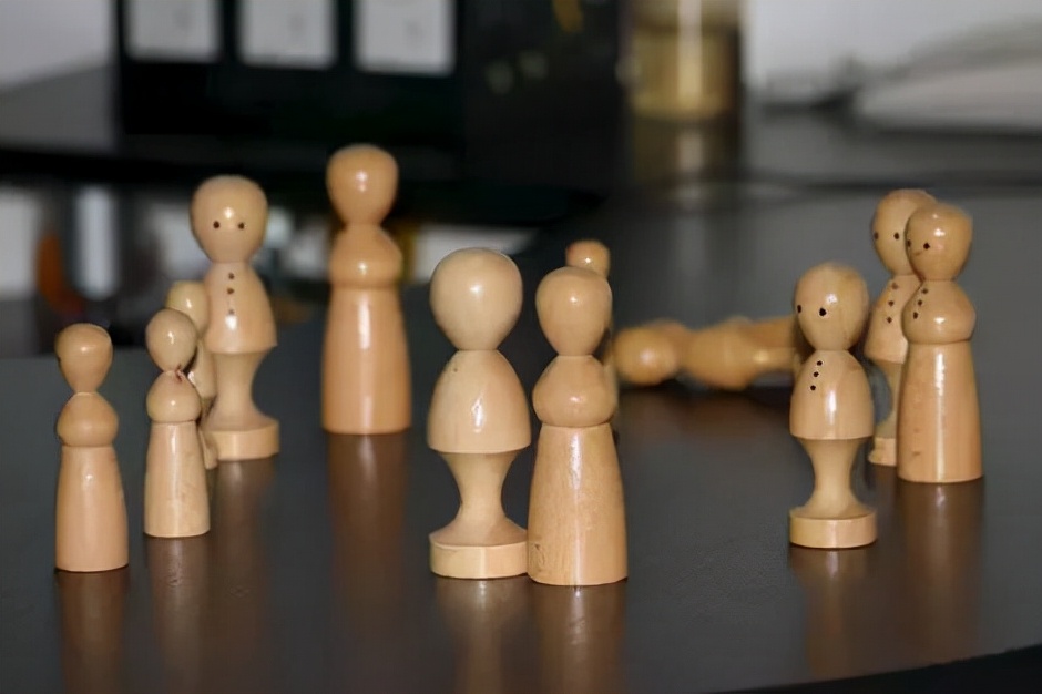 留学生嫌生活费不足,留学生因生活费不足辱骂父亲