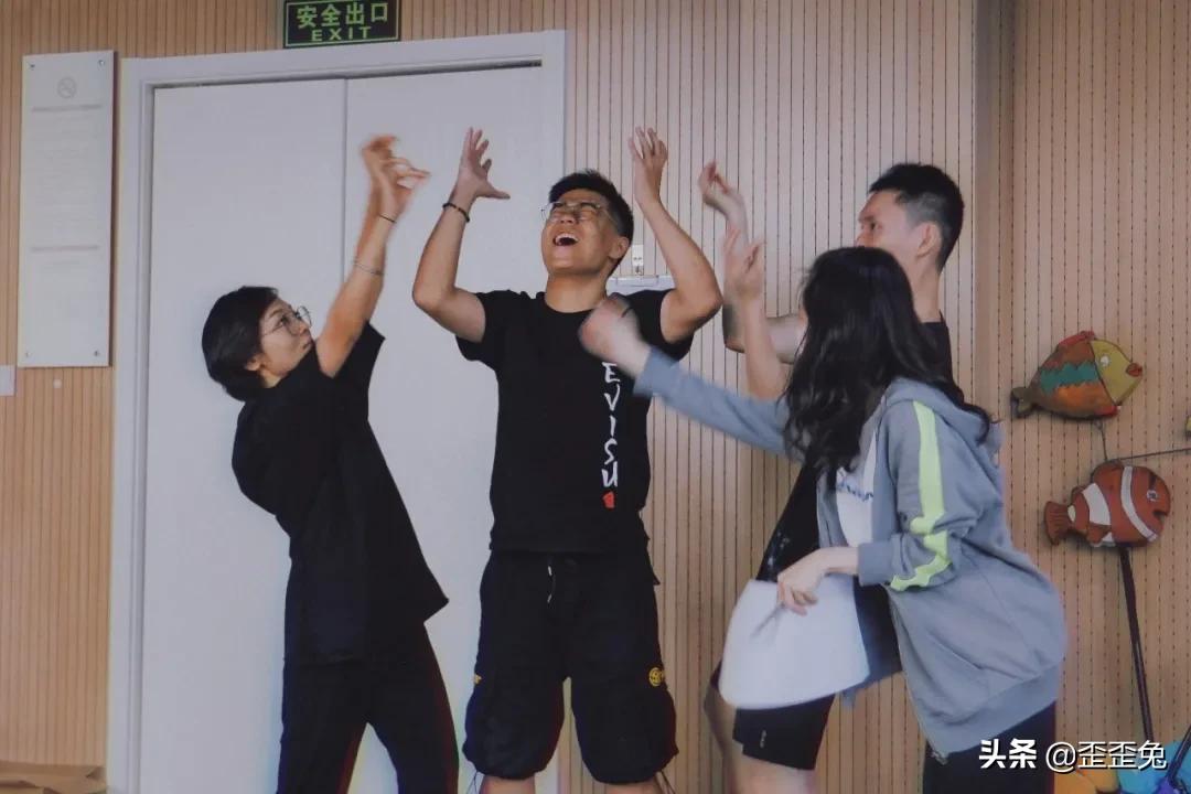 歪歪兔迷幻岛大冒险,歪歪兔儿童剧