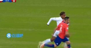 美洲杯门将倒挂进球,美洲杯门将