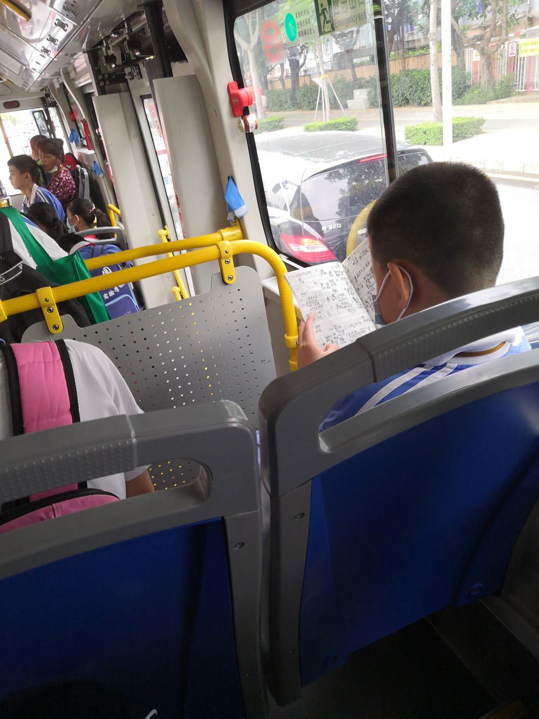 鞋子吊牌不拆,为什么穿鞋子不拆吊牌