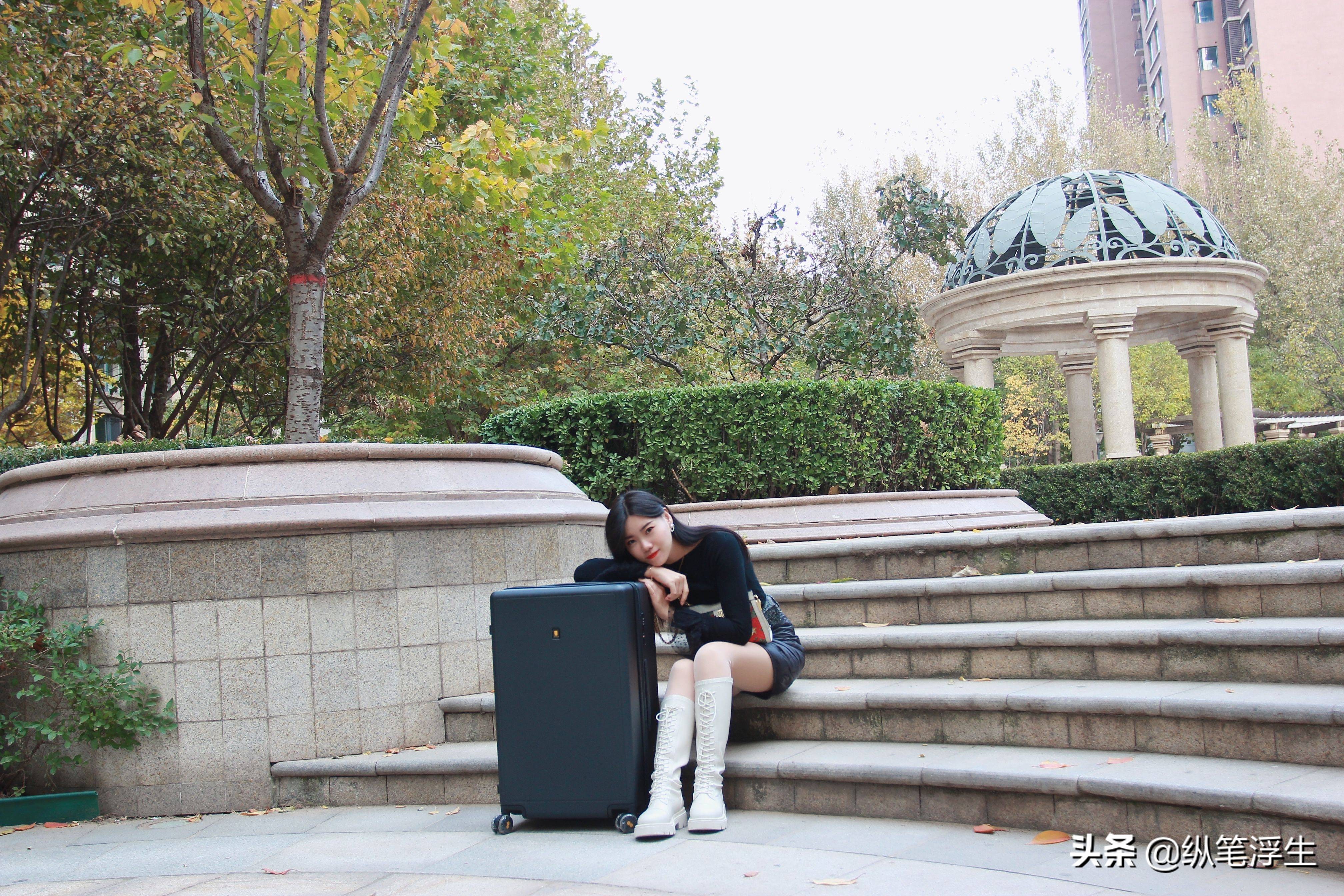 旅行箱爆款地平线8号,超大容量旅行箱100寸