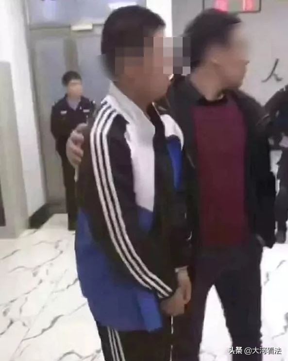 18个高三女孩：我们被同班男生P了裸照，上传到色情网站之后...