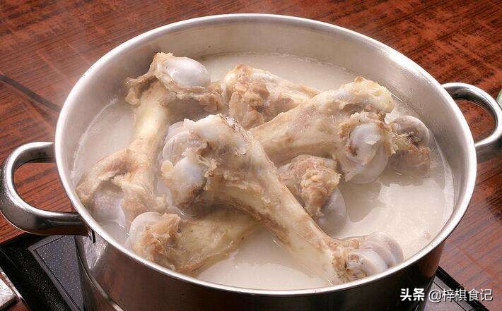 骨头汤煮到没有汤了怎么办,骨头汤熬好了不香怎么办