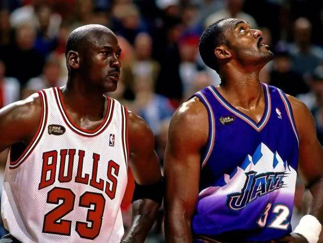 乔丹封神时刻绝杀爵士抢断马龙,乔丹致命中投马龙直接挥泪离场