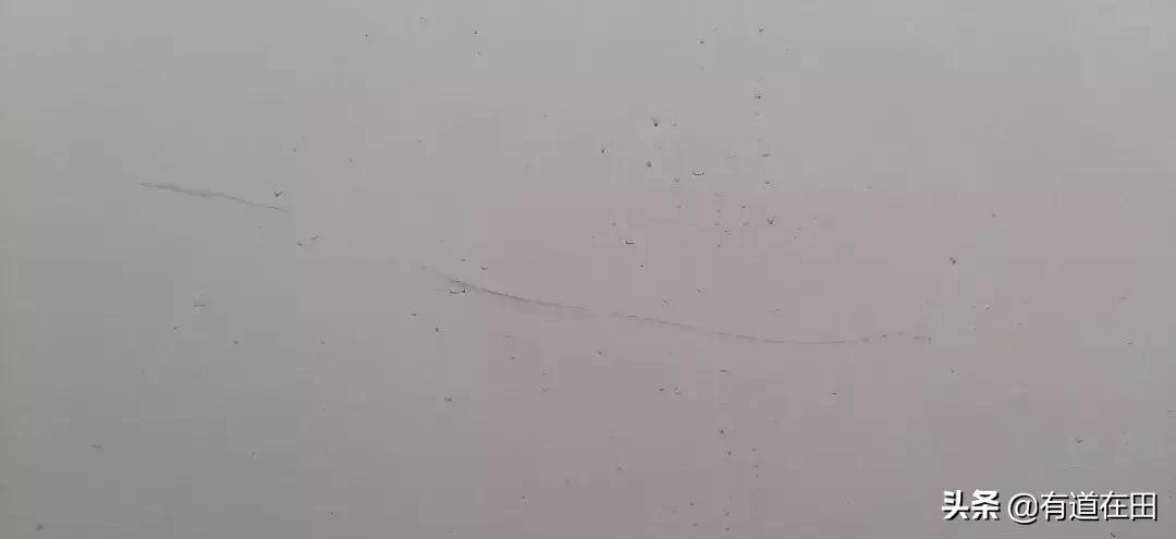 补漆修复汽车刮痕避坑,汽车有划痕没伤到漆多少钱维修