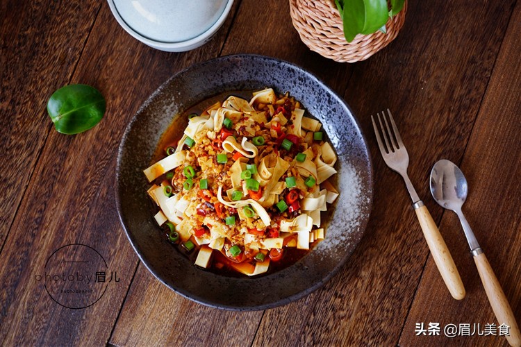 豆腐皮上桌凉拌一家人,豆腐皮的12种吃法视频