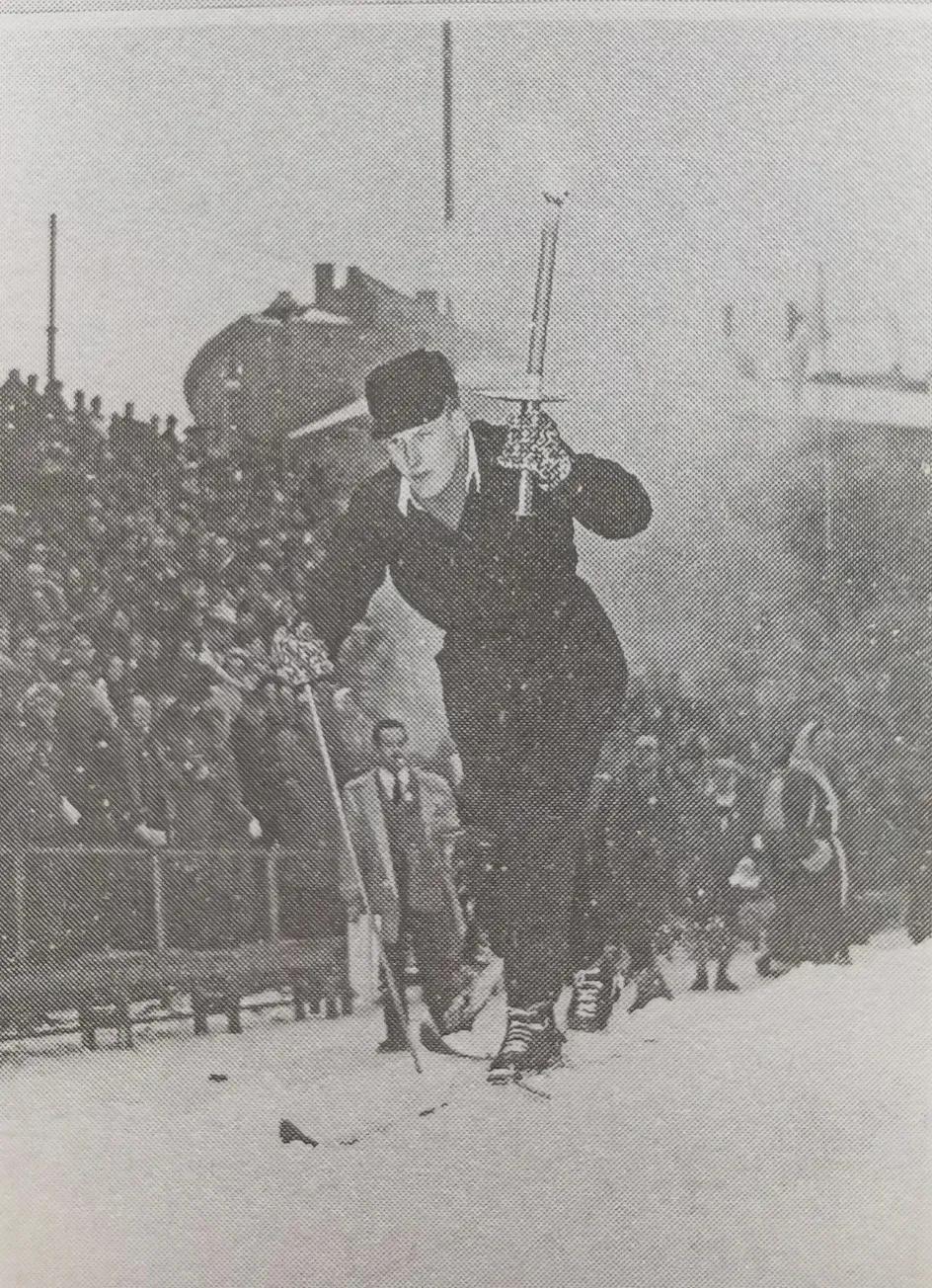 哪一年中国冬奥会会徽亮相,历届冬奥会冬残奥会会徽