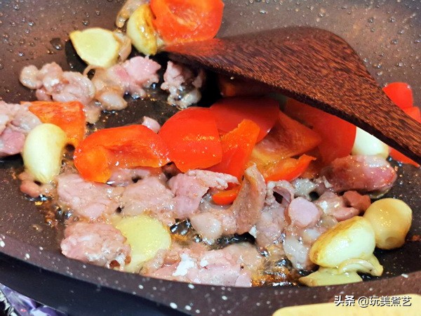 干锅不放葱,干锅西兰花五花肉的做法