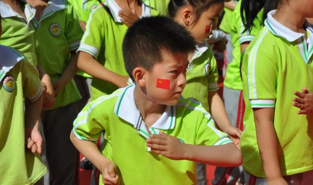 幼儿园我是小红军重走长征路游戏,小班重走长征路闯关游戏