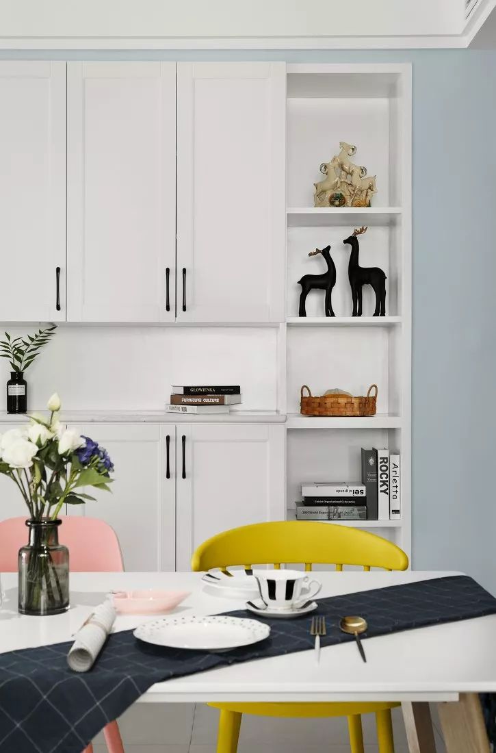 北欧136平米全屋装修效果图,136北欧风格客厅装修效果图