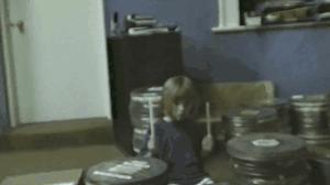 他把偶像拉下神坛