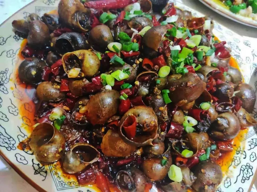 好兄弟夏天就要吃龙虾喝啤酒！南京兄弟龙虾口味绝了~3人仅79元！