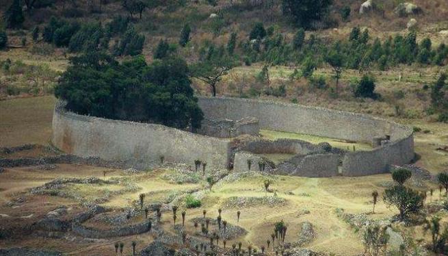 从“非洲面包篮”到“货币当废纸”,津巴布韦经历了什么?