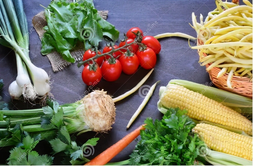 头发变黄后变白发什么原因,不知不觉你却白了头