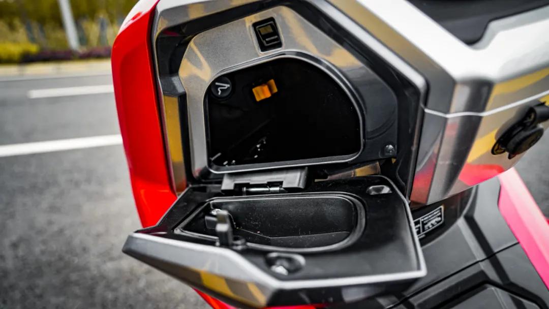 大阳ADV150胖虎试驾：真正的跨界踏板，兼顾城市越野可玩性极高