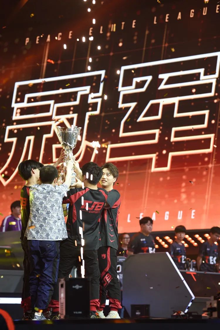 普通的追梦人|PEL群像:为梦想奋斗的普通工作者们