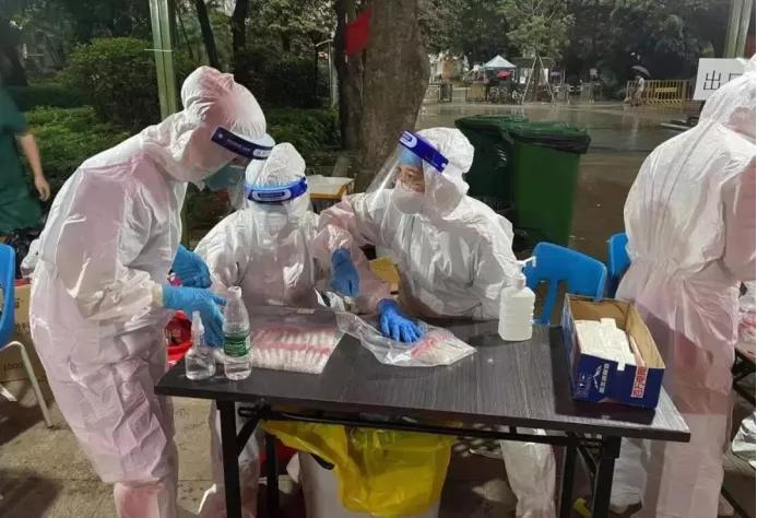 义无反顾守望同行,义无反顾基层护士的抗疫纪实