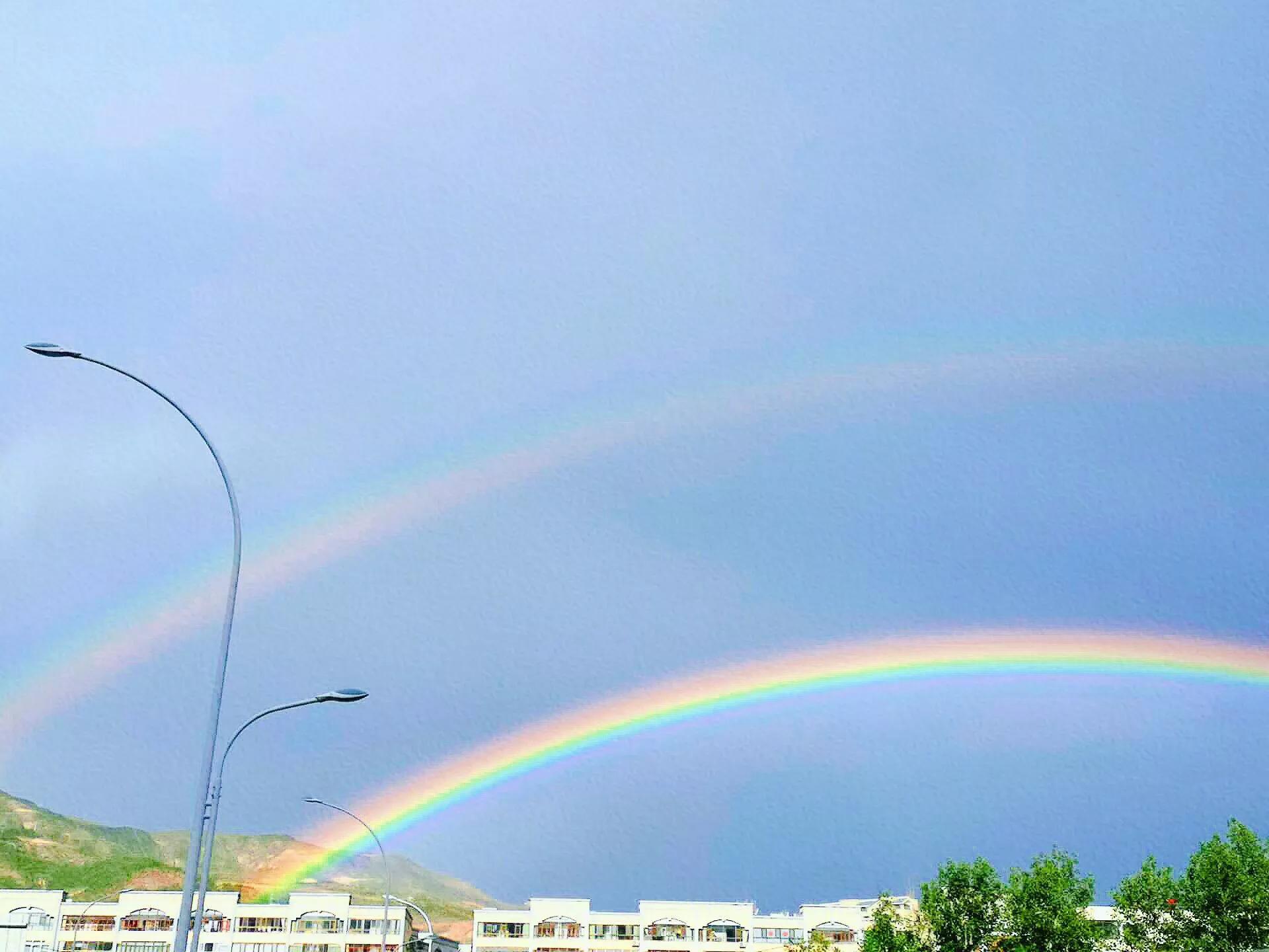 高三学生的三观,大学生简述自己的三观