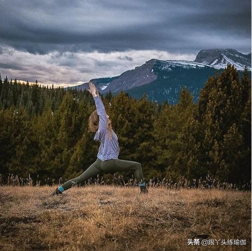 产后腹直肌分离修复手法教程,腹直肌分离瑜伽好还是电疗好