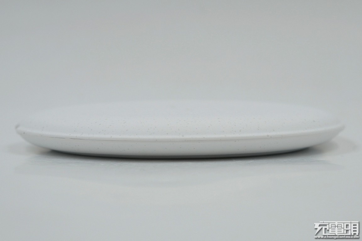 绿联无线充电宝拆解,绿联30瓦充电器拆解