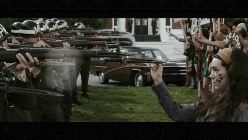 为消灭一名越南*击狙**手，美军动用整个炮兵团狂轰滥炸了一整晚