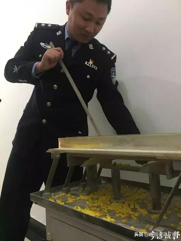 警方查获假伟哥11万颗,生产假伟哥案例