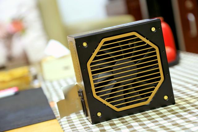 骨伽650电源评测,骨伽llc650电源