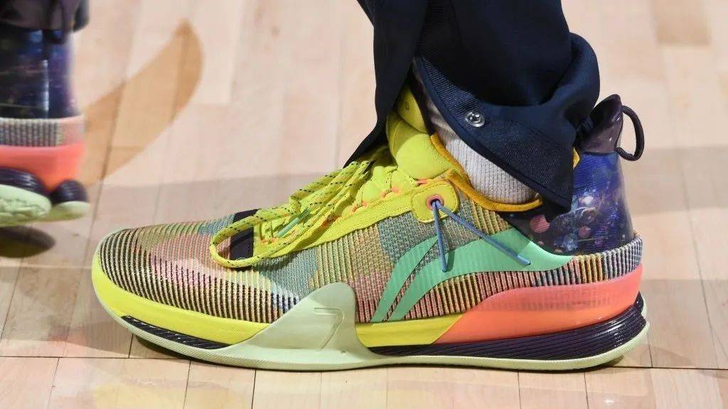 李宁回应炒鞋贩子,李宁安踏多款球鞋下架