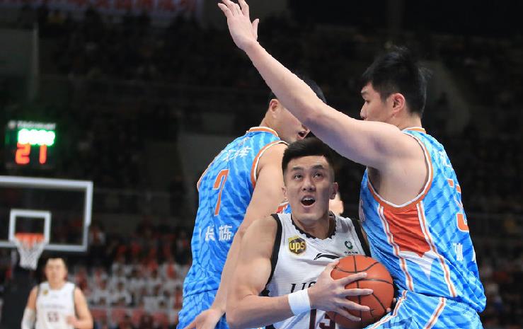 CBA半决赛影响力爆表！央视首轮直播出炉，两足球栏目被“牺牲”