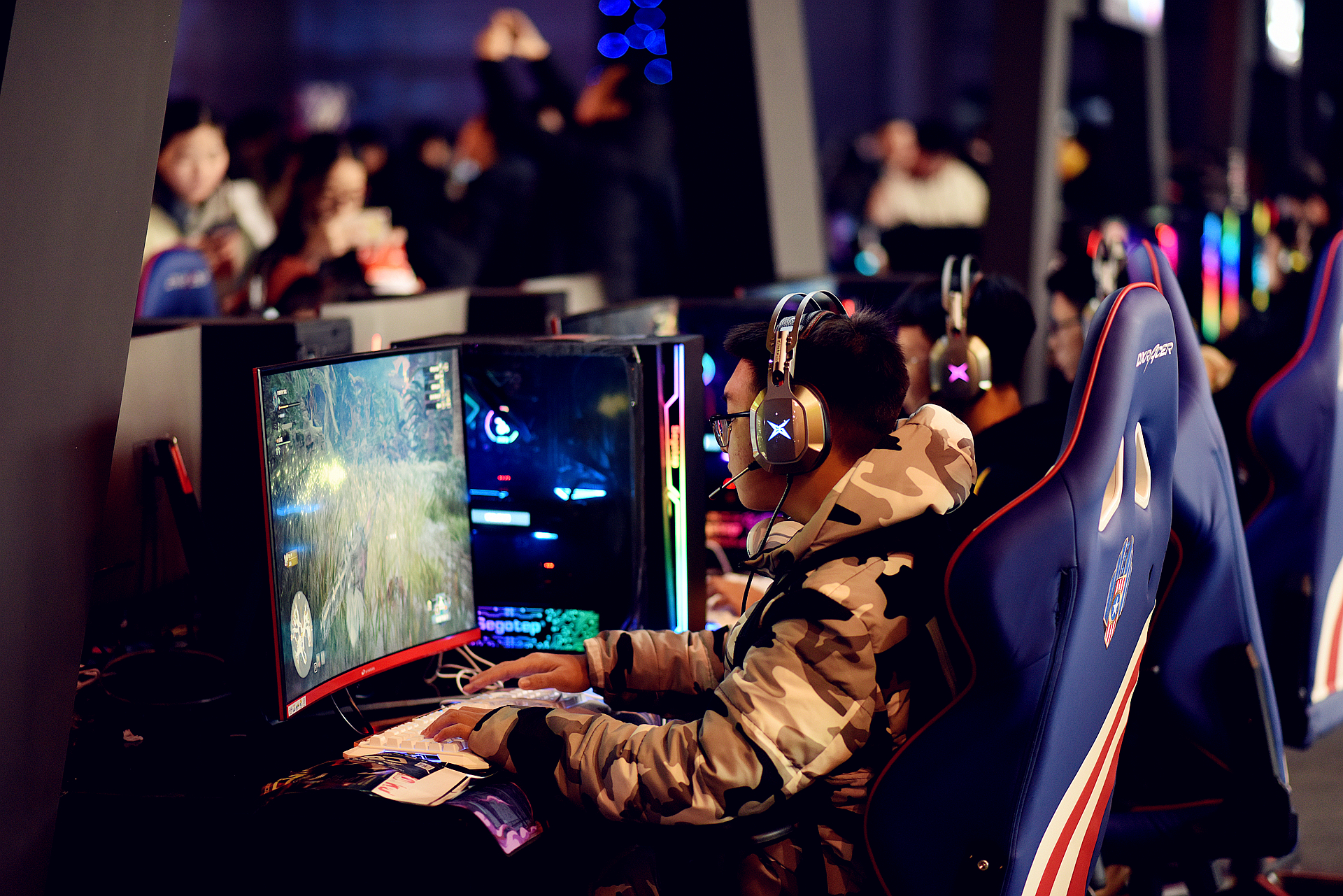 CGU2018电竞盛典燃爆星城长沙,数万人嗨翻湖南会展中心