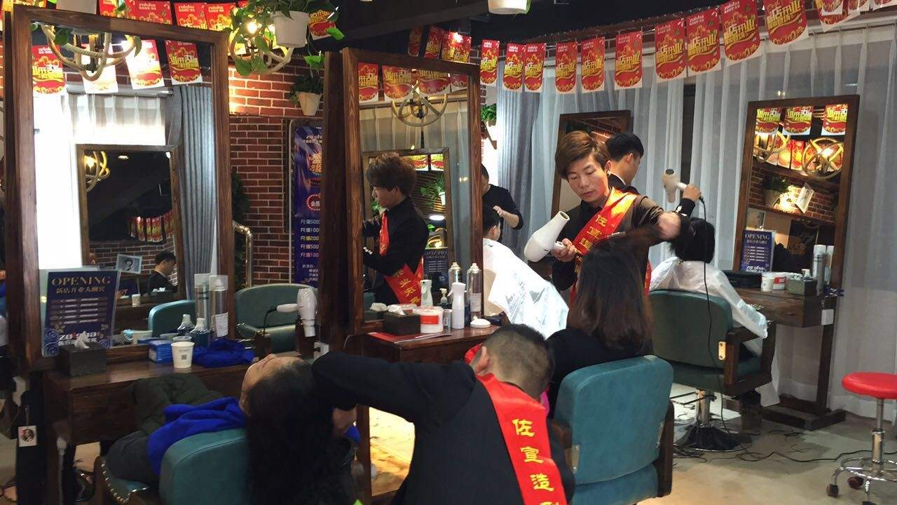 美发店挣钱模式,美发店用什么模式赚钱