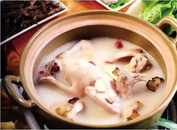 补钙就能对抗更年期骨质疏松,预防骨质疏松常做这两个动作就行