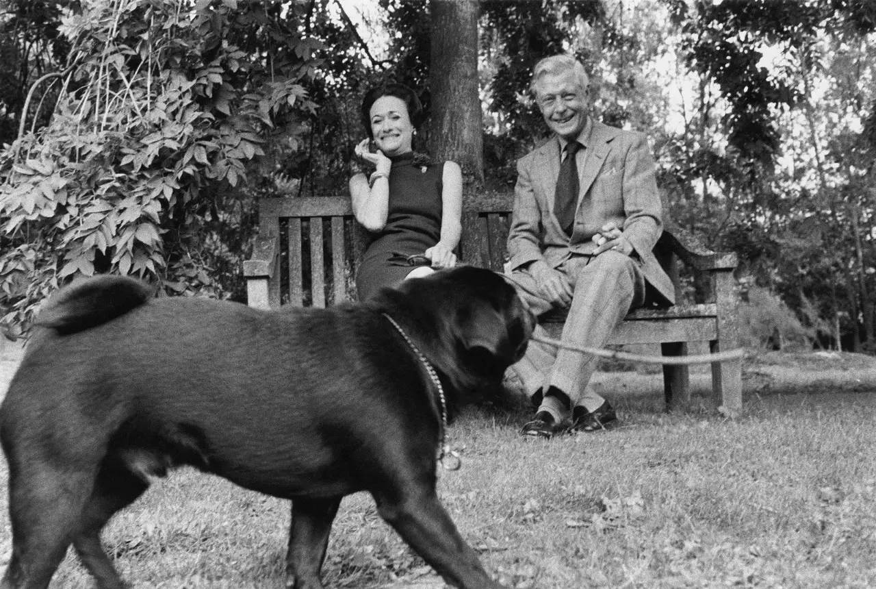 英国历史上最禁断的爱恋：国王退位，只为与她成婚