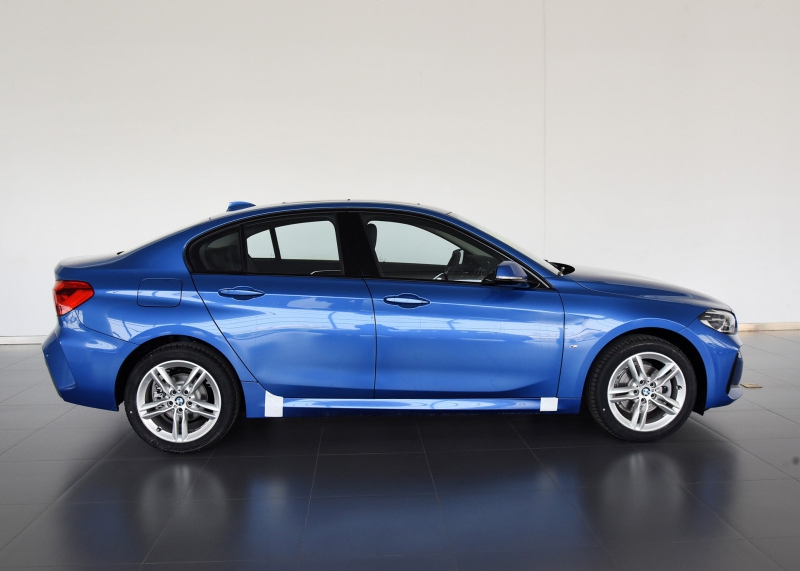 宝马1系2013款1.6t两厢118i进口,宝马1系2020款1.5t118i动力怎么样