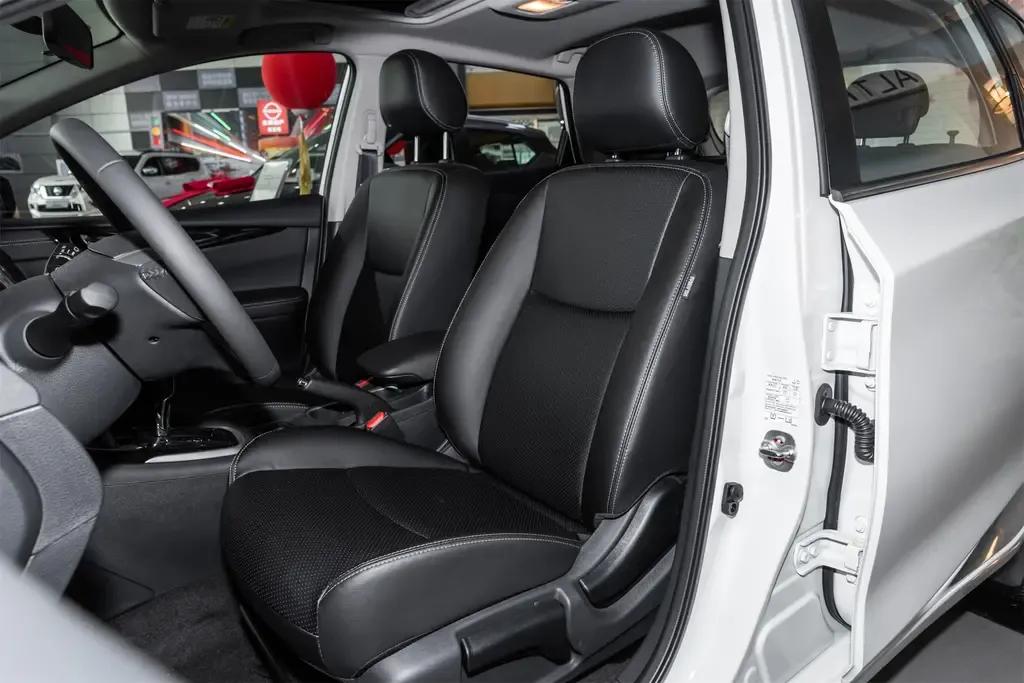 大众高尔夫对比骐达,高尔夫飞度纠结买哪个