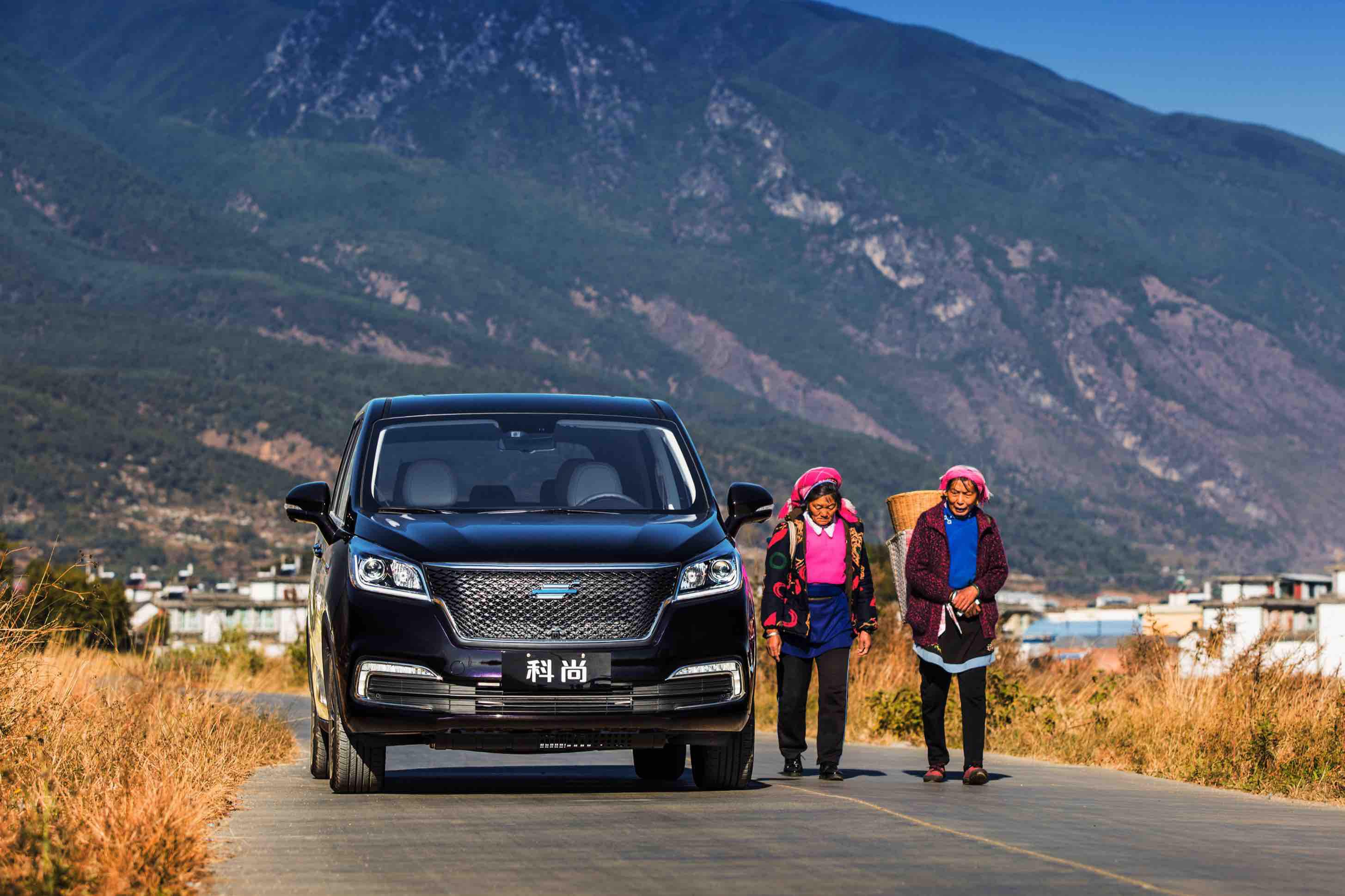 长安欧尚科尚mpv48伏轻混油耗,长安欧尚科尚mpv对比传祺gm6