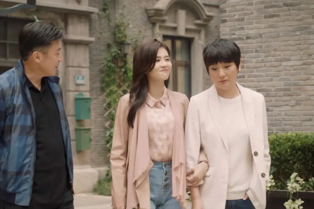 白鹿热剧《一生一世》：时宜的穿戴暗含哪些隐藏线索？