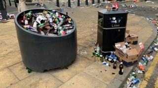 小朋友把瓶子打碎后表现,小孩把酒瓶打碎被揍了