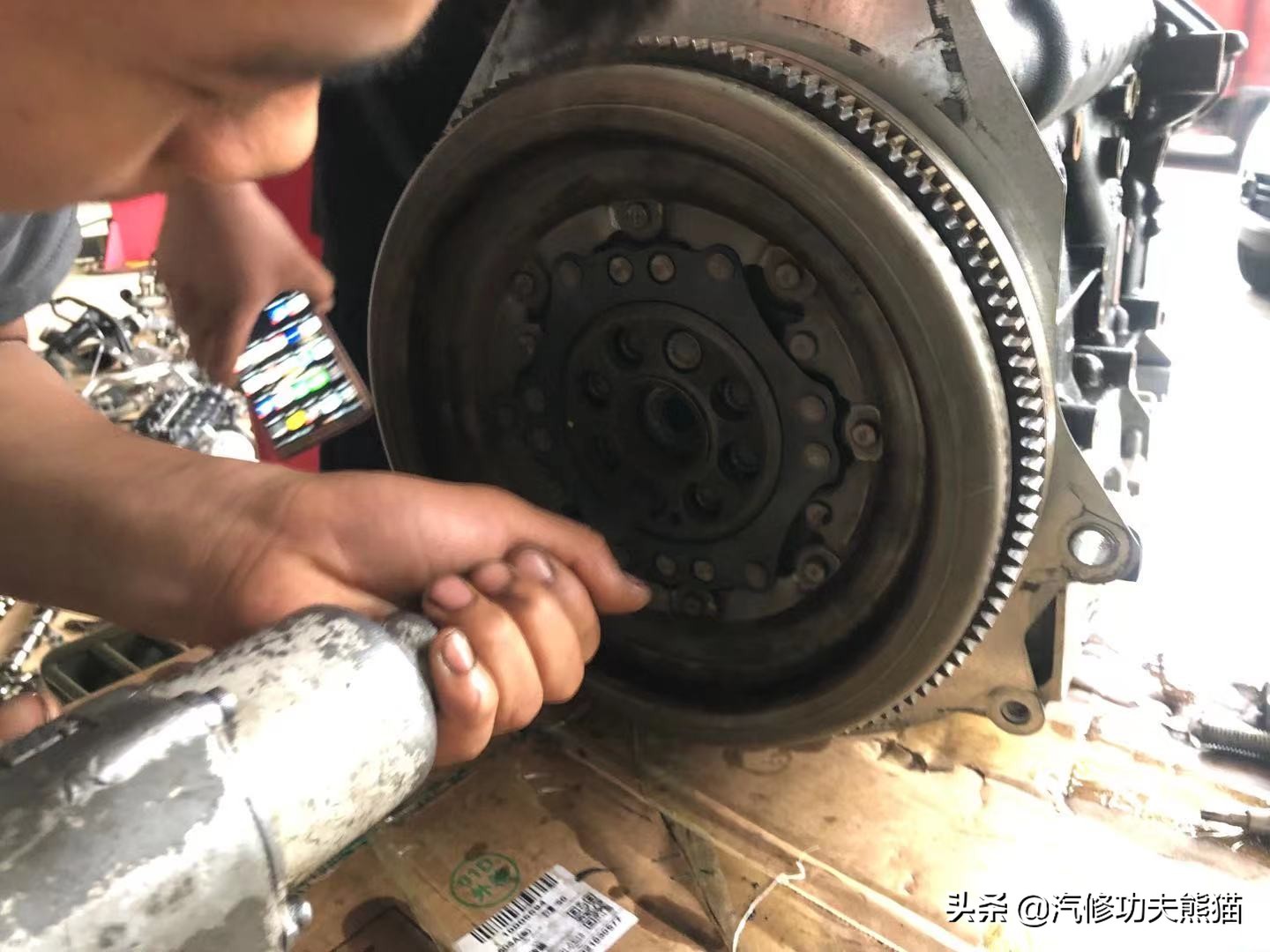 大众夏朗烧机油用什么燃油宝,2012款夏朗2.0t烧机油怎么处理