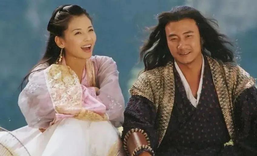 王珂:百亿富豪闪婚女明星,三年后遭遇破产,媳妇成“国民贤妻”