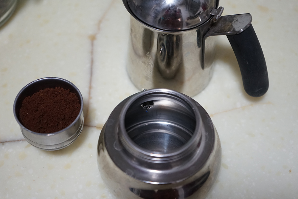 摩卡壶煮咖啡很治愈,摩卡壶煮的咖啡有中药味