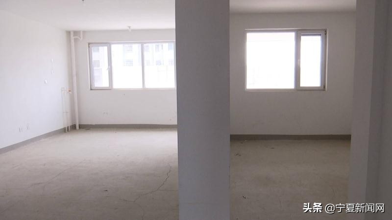 固原一女士在银川买房，和合同平面图不一样，开发商表示：不承担责任