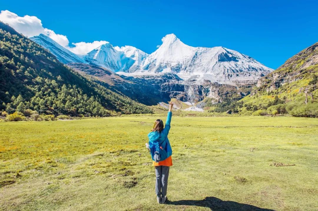 稻城亚丁旅游攻略跟团,九寨沟稻城亚丁成都路线怎么安排