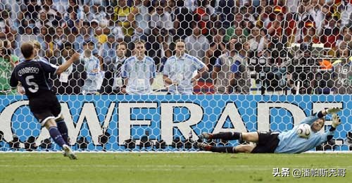 他是最被低估的巨星,梅西同样是顶级中场大师