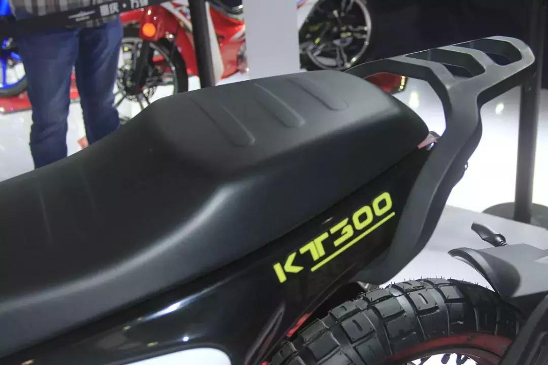 mini科尔维特多少钱一辆,克尔维特兰博300复古跑车