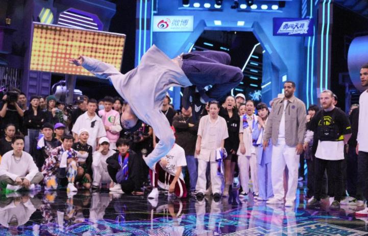 琛楄垶鎴樼柅鎯呰繋浜氳繍,鐤儏鏈熼棿琛楄垶澶ц禌